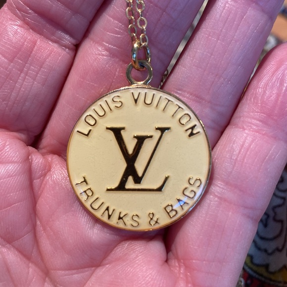 🎉 AUTHENTIC VINTAGE UP CYCLED LOUIS VUITTON PENDANT WITH 14K CHAIN NECKLACE ‼️ - Picture 3 of 11